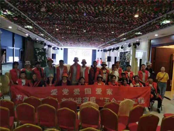 杨紫真的太适合穿西装，千鸟格西装端庄干练，有气质吗？游戏画面